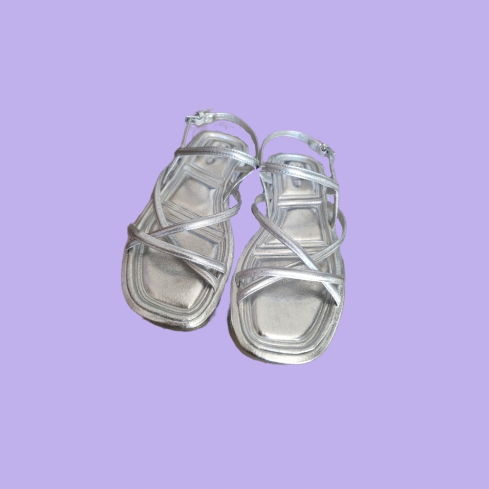 Zara Girls' Vegan Leather Strappy Silver Low Platform Sandal 3Y/5W